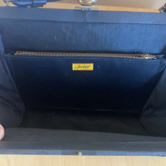 🪡 True Vintage Needlepoint Tapestry Purse Black Floral Gorgeous! - Picture 2 of 4